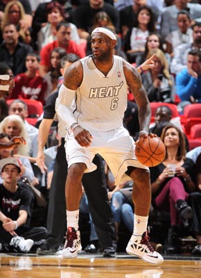 曼晚：曼联季前赛活动安排更合理，阿莫林的纪律约束比较温和（曼晚：曼联季前赛规划更科学，阿莫林的纪律管理相对温和）