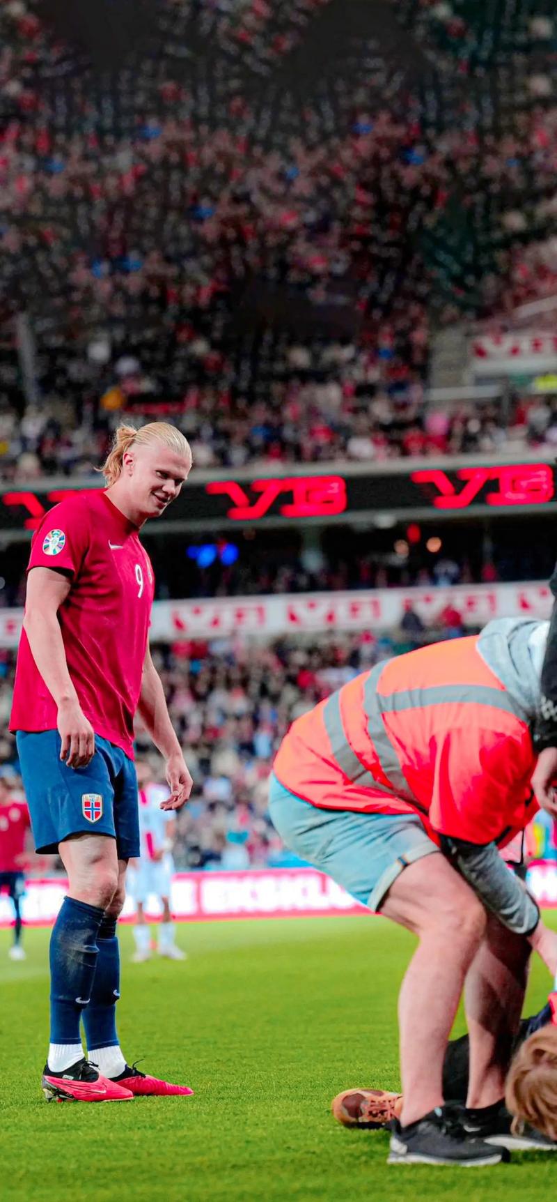 穆帅欧冠七胜贾府，仅瓜帅和安帅对单一对手胜场更多（穆帅欧冠对阿贾克斯7胜，仅瓜帅与安帅在单一对手面前胜场更多）