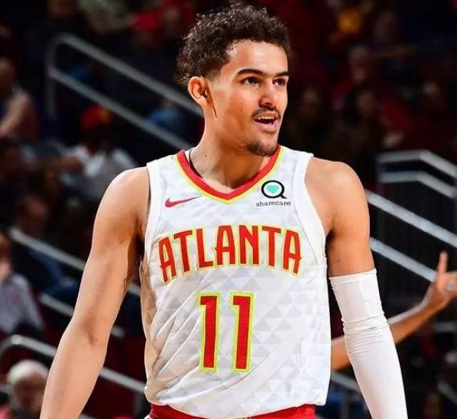 534场，诺伊尔追平伊梅尔并列德甲门将历史出场榜第二位（出战534场，诺伊尔追平伊梅尔，并列德甲门将出场榜次席）