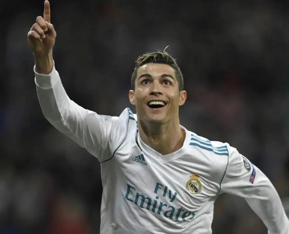 足球欧冠淘汰赛对阵激烈，主帅直言无弱旅