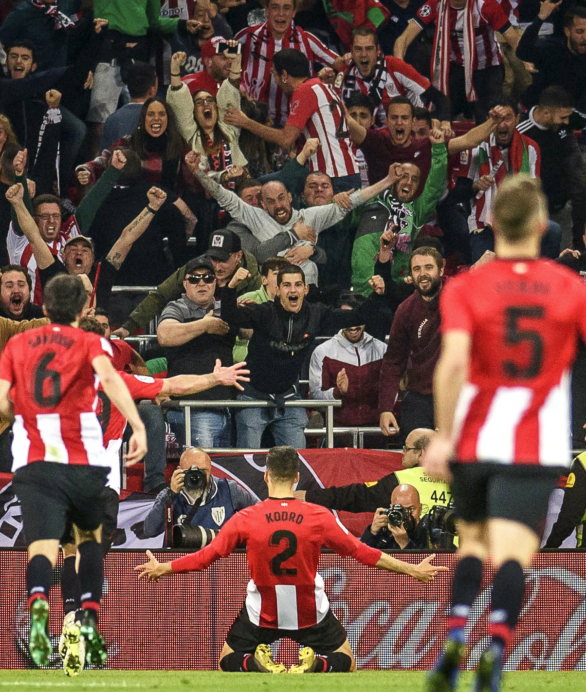 梦回1998，巴西、摩洛哥和苏格兰再次在世界杯同组（1998重演：巴西、摩洛哥与苏格兰再度在世界杯同组）