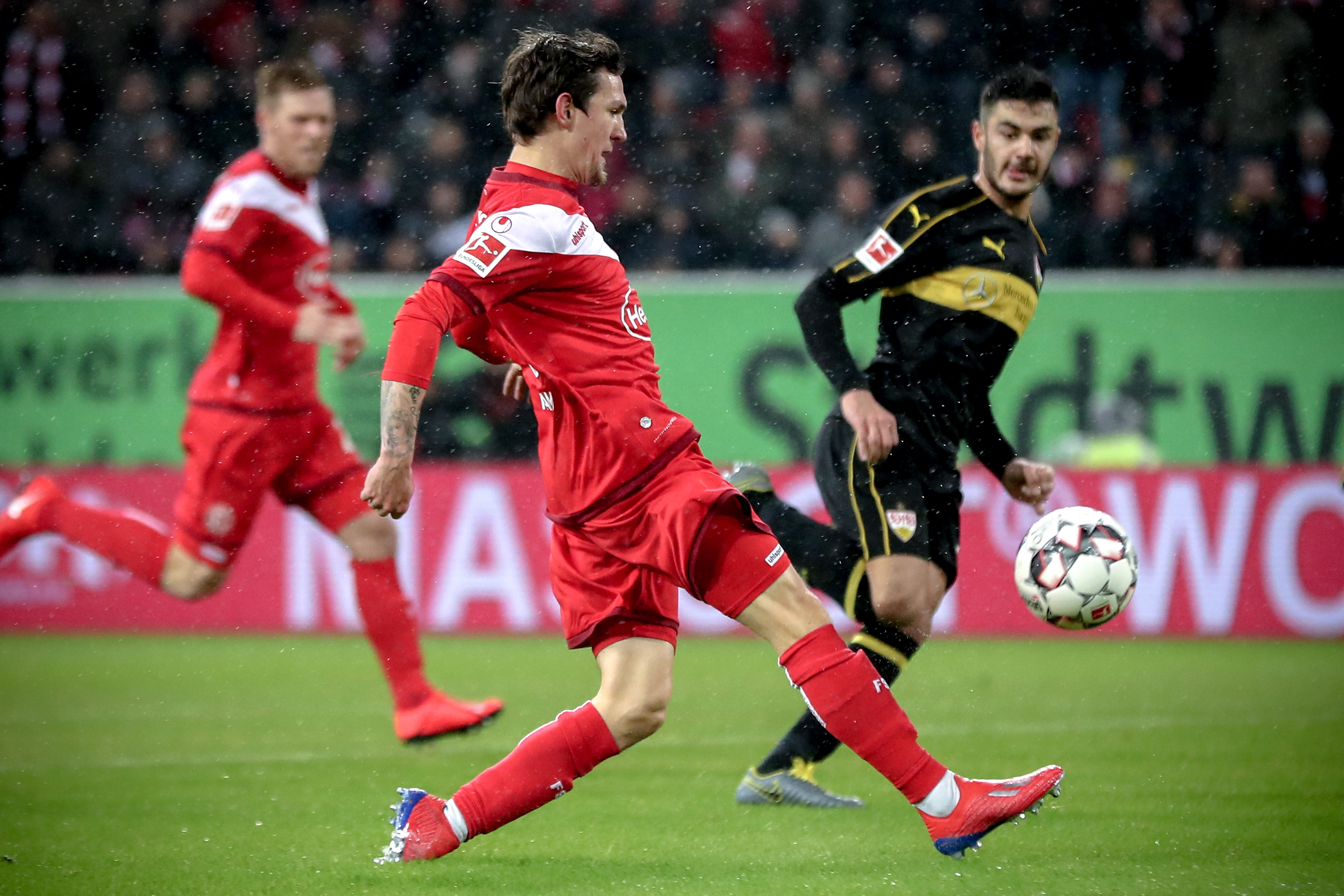 巴黎圣日耳曼外线火力猛烈（巴黎圣日耳曼外线火力全开）