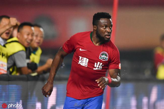 女子篮球联盟赛季焦点球员表现（女篮联盟本赛季核心球员表现盘点）