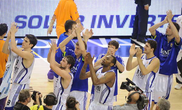 巴西女足大名单：洛蕾娜&卢安妮领衔，老将扎诺蒂回归（巴西女足公布大名单：洛蕾娜、卢安妮领衔，老将扎诺蒂归队）