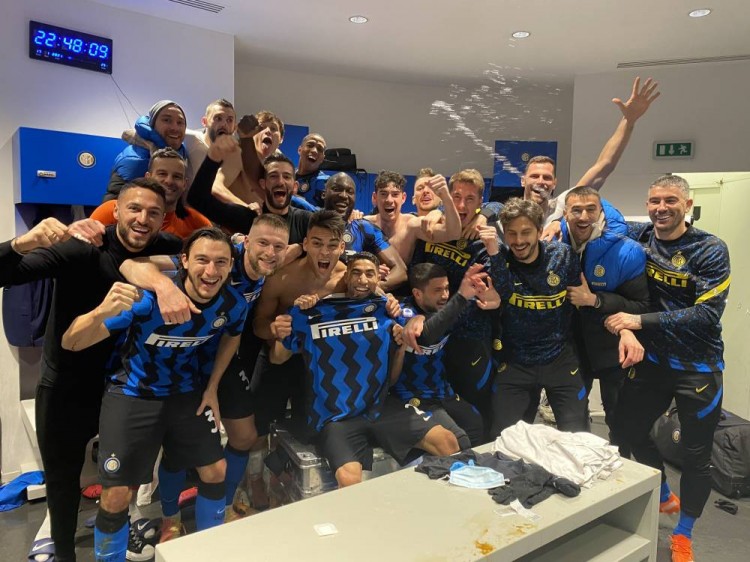 斯洛特：我没说过不会找萨拉赫谈；近三场联赛我们已经有改变（斯洛特澄清：从未排除与萨拉赫沟通，近三轮联赛已出现变化）